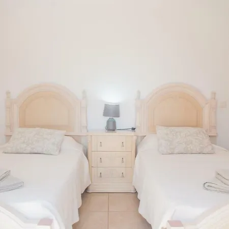 Cozy Refugio - 2 Bedrooms, Free Wifi, Pool, Golf And Ocean View Caleta De Fuste
