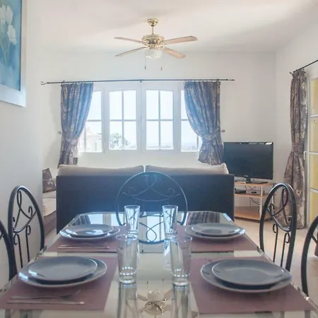 Cozy Refugio - 2 Bedrooms, Free Wifi, Pool, Golf And Ocean View 칼레타데푸스테