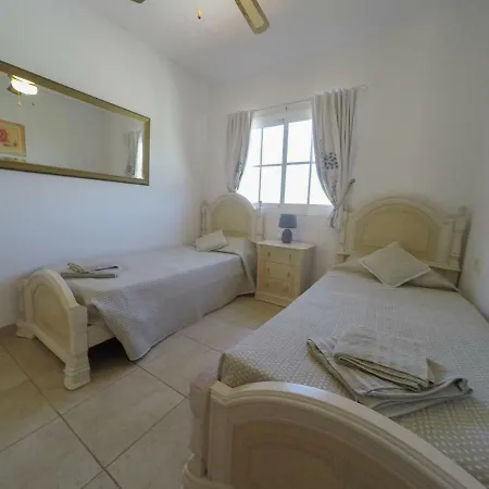 아파트 Cozy Refugio - 2 Bedrooms, Free Wifi, Pool, Golf And Ocean View 칼레타데푸스테
