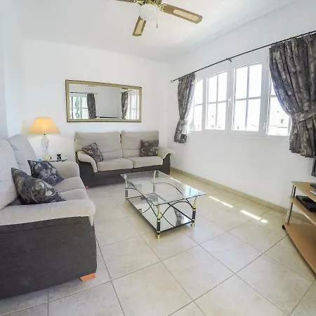 아파트 Cozy Refugio - 2 Bedrooms, Free Wifi, Pool, Golf And Ocean View 칼레타데푸스테